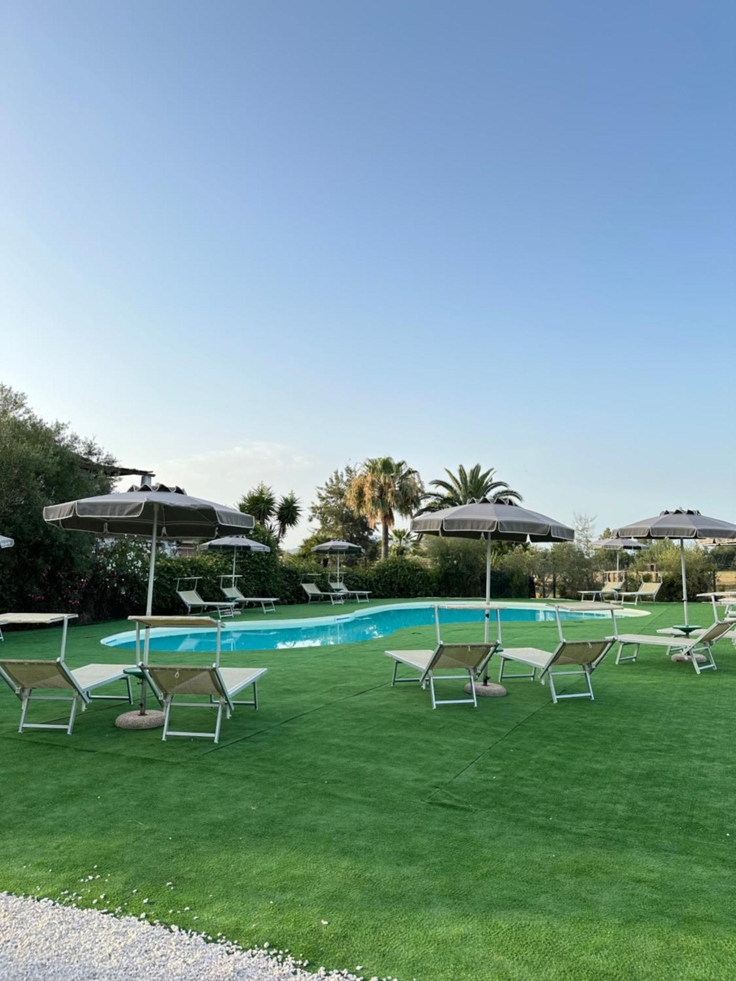 Noha Lifestyle Hotel - Adults Only Pula Bagian luar foto