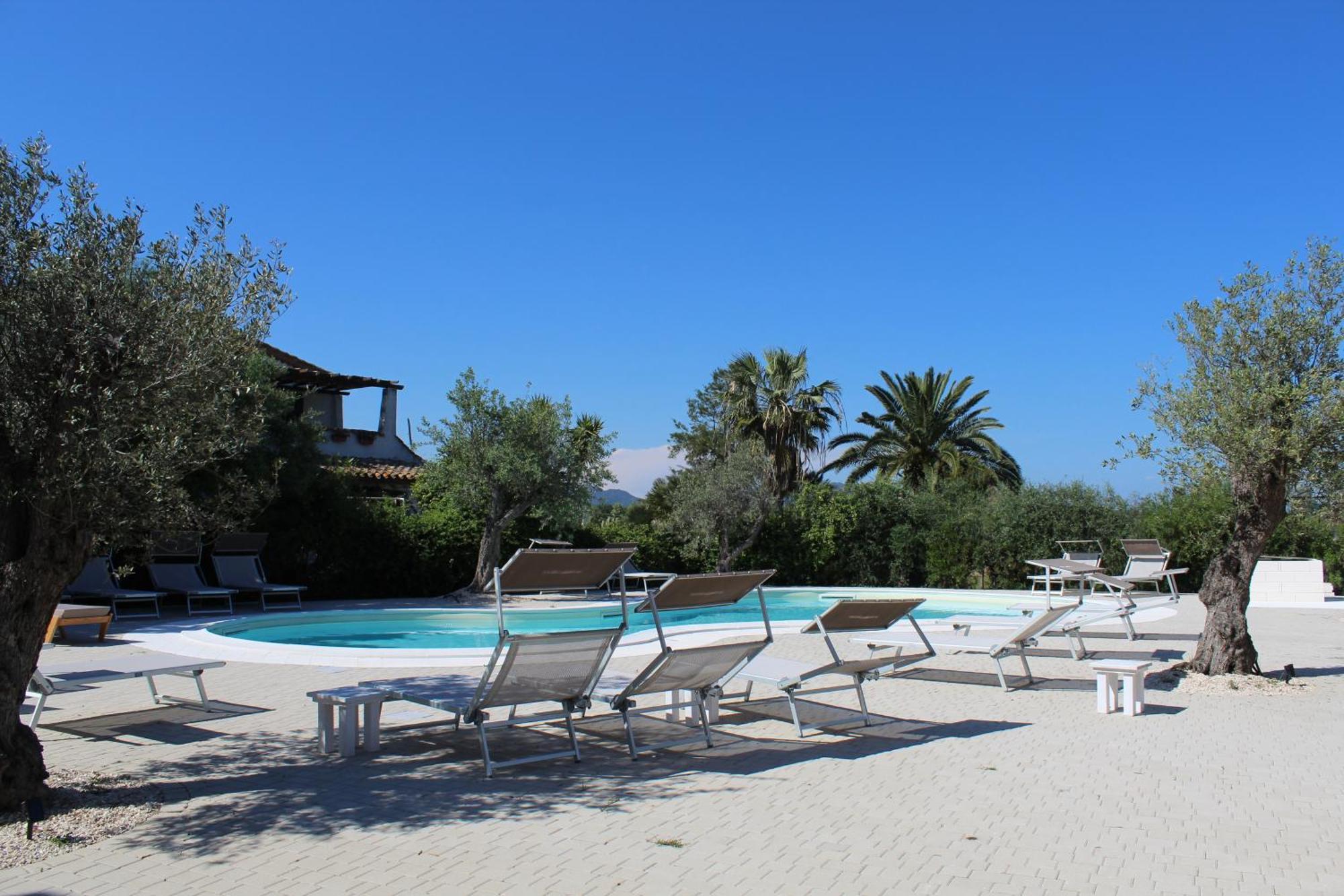 Noha Lifestyle Hotel - Adults Only Pula Bagian luar foto
